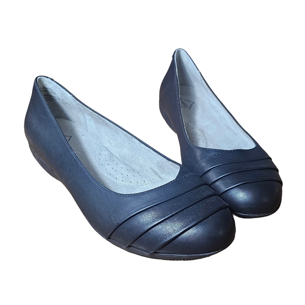 Cliffs by WHITE MOUNTAIN Black Women's Flats | Size 11 M